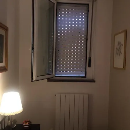 아파트 Cozy Flat Close To And Centre